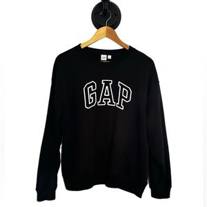 Women’s GAP crewneck sweatshirt